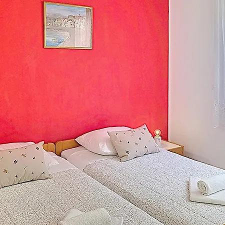 Vendégház Karamarko 3*