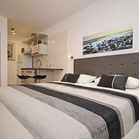 Karamarko Gasthuis 3*