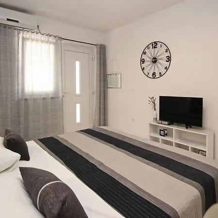 Pensiune Karamarko 3*