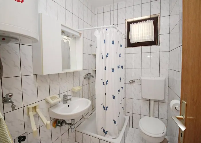 بيت ضيافة Karamarko 3*